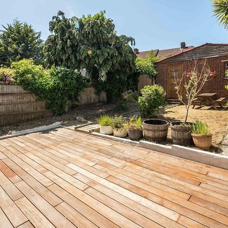 伦敦Elegant 2Bd House With Garden And Decked Patio别墅 外观 照片